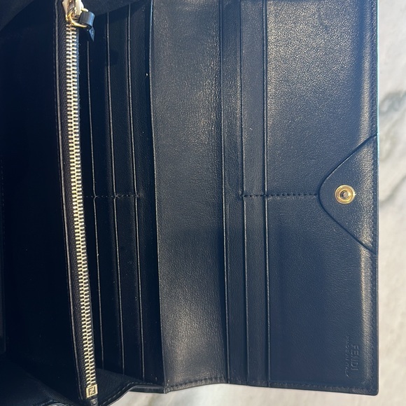 Fendi wallet - Picture 4 of 9